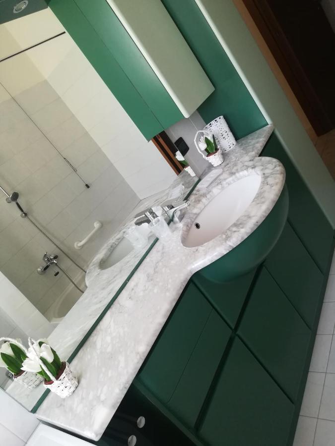 Cassano Magnago Yellow House Cir 12040 מראה חיצוני תמונה